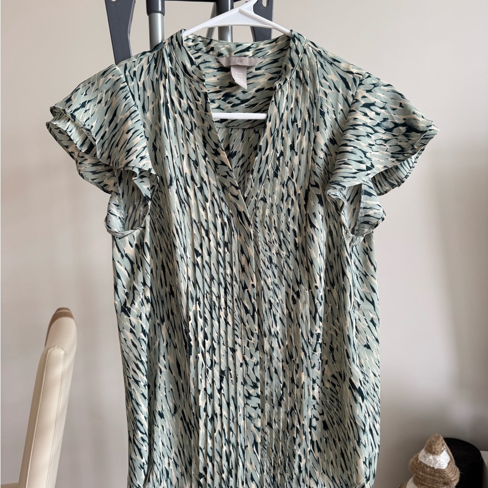 H&M Elegant Women's Ruffle Sleeve Blouse